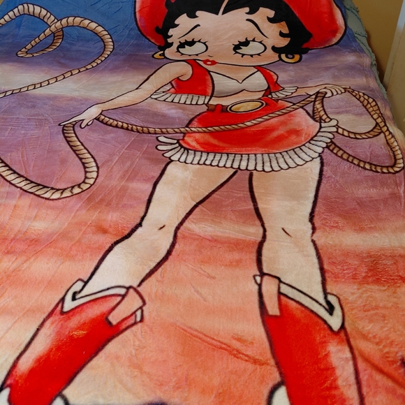 Betty Boop Blanket- Multicolor - Picture 2 of 3